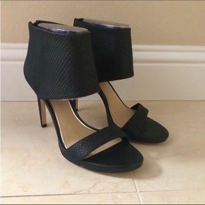 Gianni Bini Black Heels Size 6